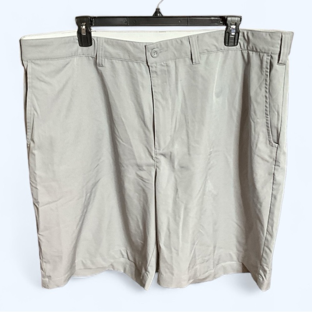 Reebok golf shorts, size 46